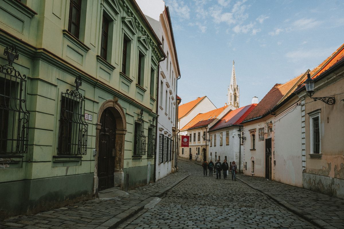 Bratislava — mesto, kde pôsobí Labka